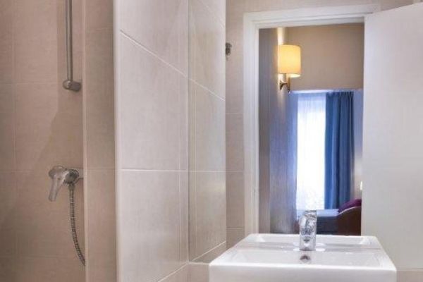 Hotel Le Compostelle Le Marais (Paris)